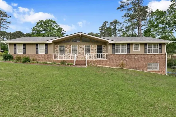 696 N Plantation Court, Lawrenceville, GA 30044