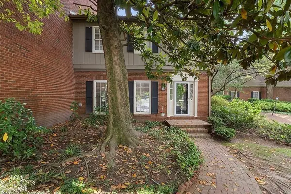 5201 Glenridge Drive Ne, Sandy Springs, GA 30342