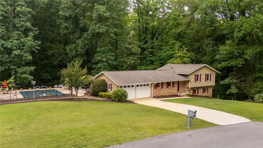 3135 Granada Way, Gainesville, GA 30506 - #2