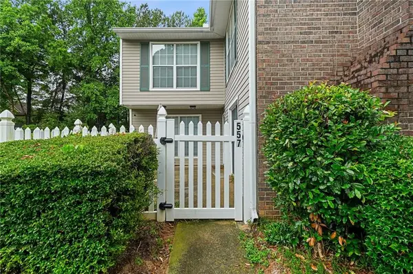 557 Picketts Bend Court, Marietta, GA 30008