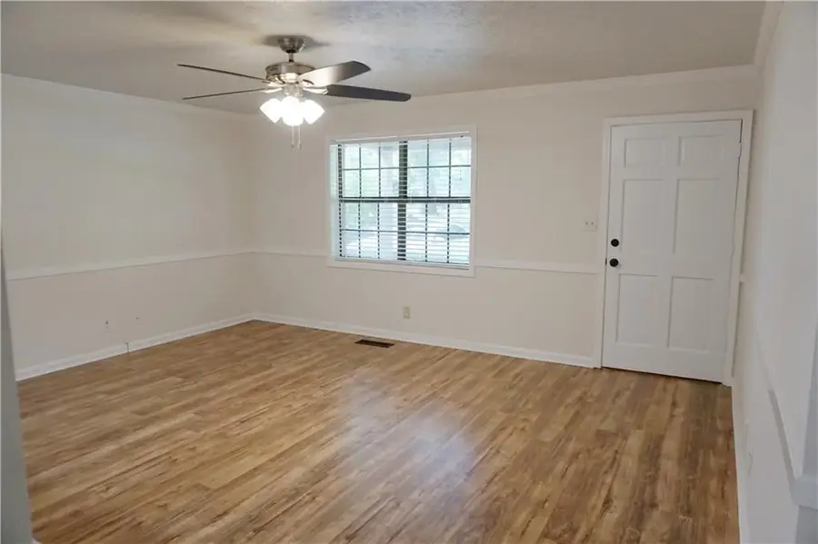 307 6th Avenue, Winder, GA 30680 - #3