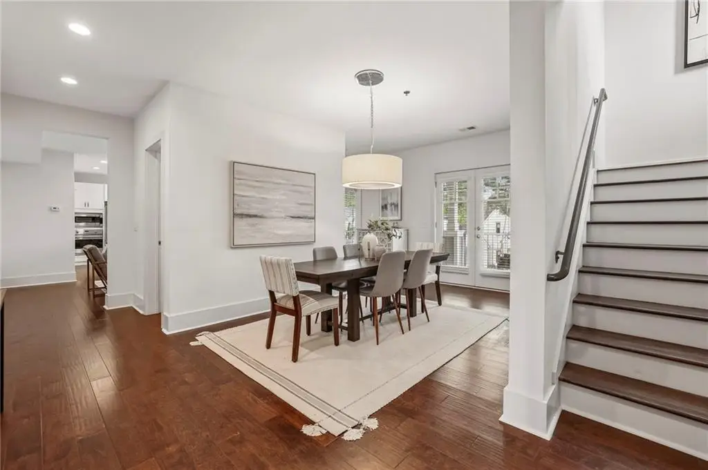 301 Canton Way, Roswell, GA 30075 - #1