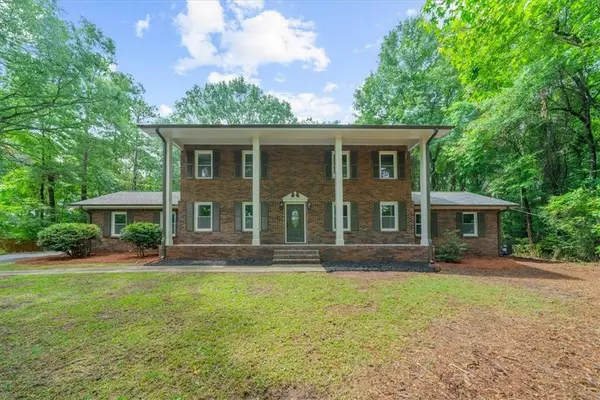 125 Silver Leaf Drive, Fayetteville, GA 30214