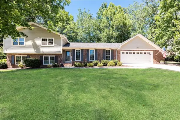 2505 Riverglenn Circle, Atlanta, GA 30338