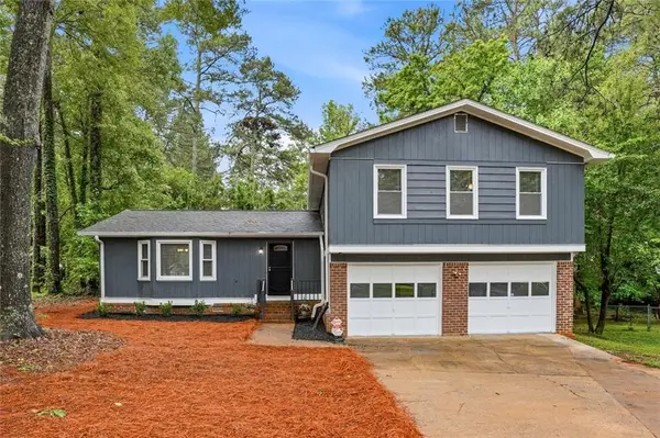 5323 Rockborough Trail, Stone Mountain, GA 30083