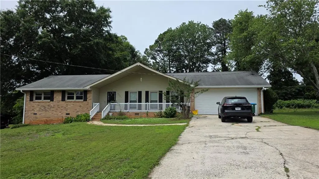 5201 Vivid Drive, Stone Mountain, GA 30087 - #1