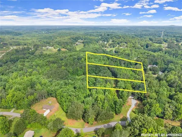 1 Yellow Creek, Gainesville, GA 30506