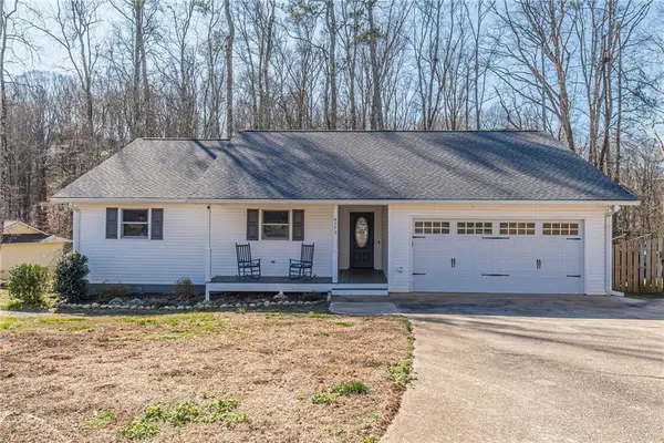 4779 Countryside Drive, Flowery Branch, GA 30542