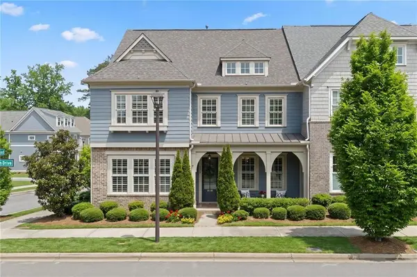 228 Dawson Dr, Woodstock, GA 30188