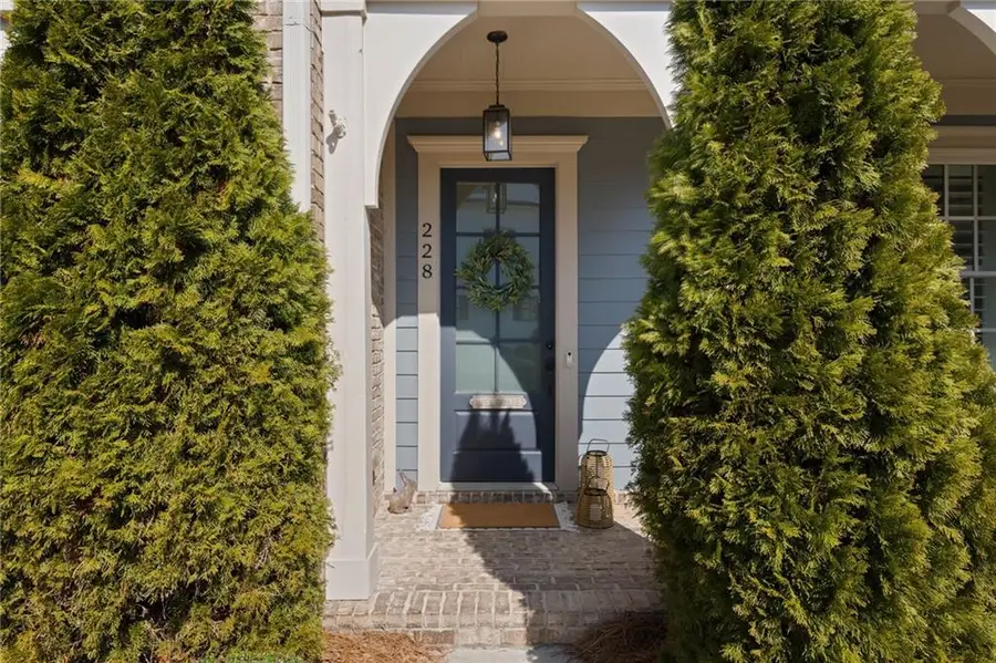 228 Dawson Dr, Woodstock, GA 30188 - #2