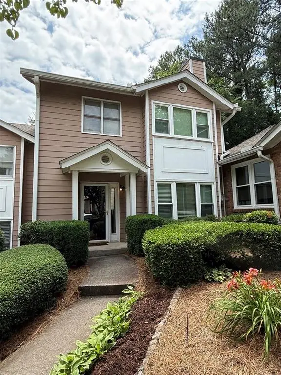 184 Peachtree Hollow Court, Atlanta, GA 30328