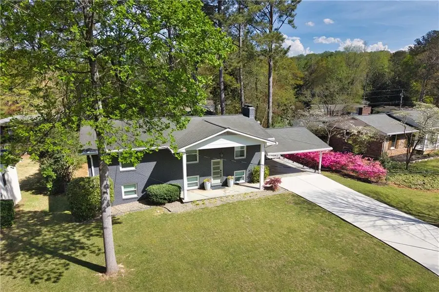 677 Hillandale Circle Sw, Marietta, GA 30064 - #2