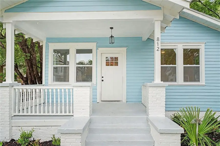 812 E 33rd Street, Savannah, GA 31401 - #3