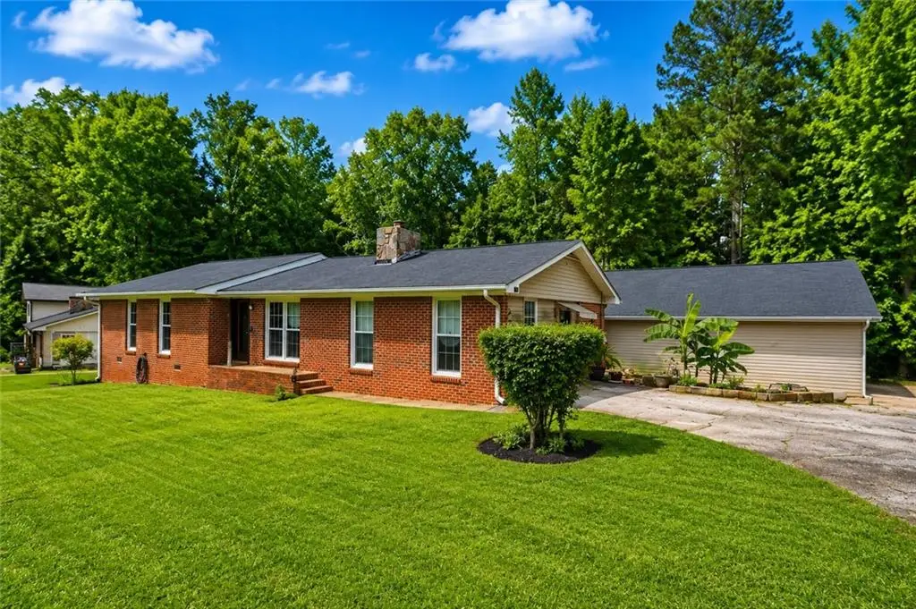 238 W Wedgewood Circle, Newnan, GA 30263 - #1