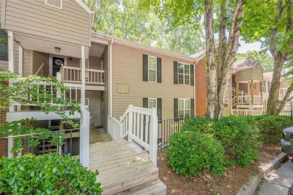 412 Teal Court, Roswell, GA 30076