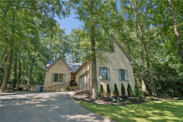 2094 Azalea Circle, Decatur, GA 30033
