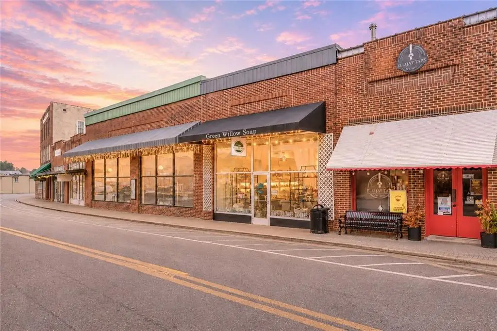 28 N Main Street, Ellijay, GA 30540 - #1