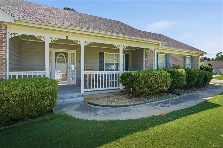 15 Ashton Court, Covington, GA 30016 - #2