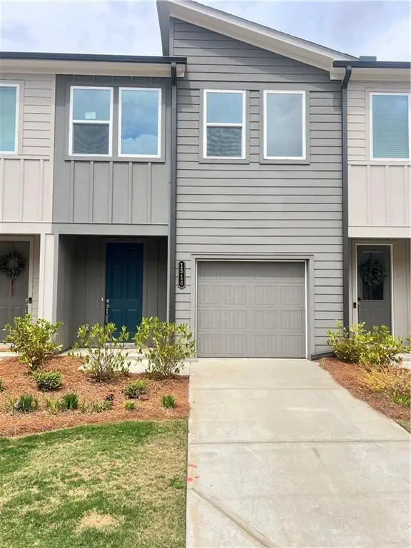 1516 Parks Edge Lane, Atlanta, GA 30318