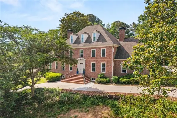 2073 Westover Plantation, Atlanta, GA 30338