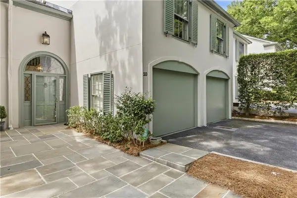 10 Mooregate Square #10, Atlanta, GA 30327