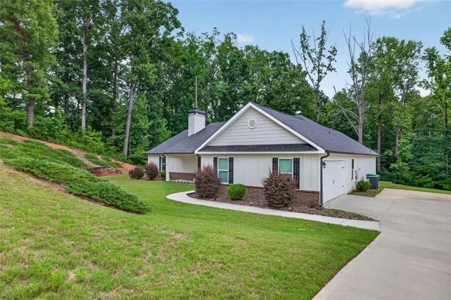 561 Oconee Lane, Commerce, GA 30529 - #2