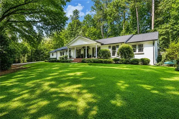 5680 Lake Forrest Drive Nw, Sandy Springs, GA 30342