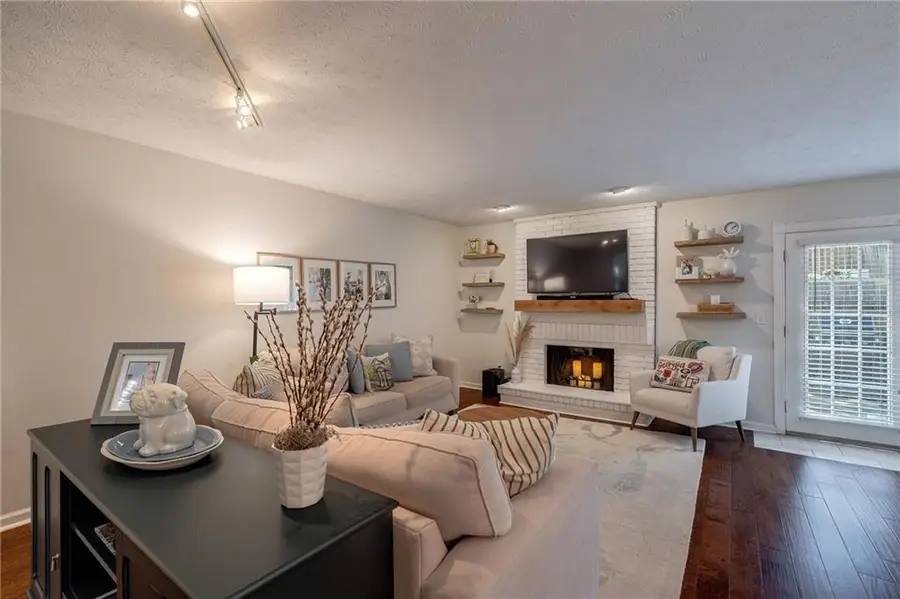 104 Courtyard Terrace, Roswell, GA 30075 - #3