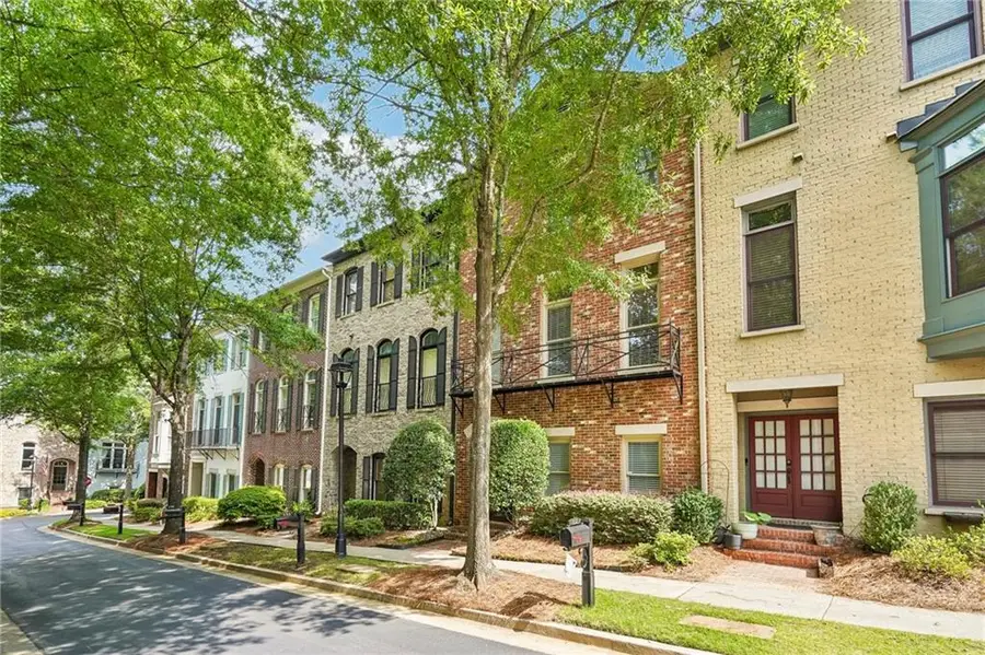 151 W Ridge Way, Roswell, GA 30076 - #2
