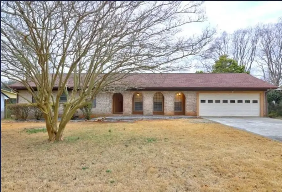 457 Castleaire Drive Sw, Stone Mountain, GA 30087 - #2