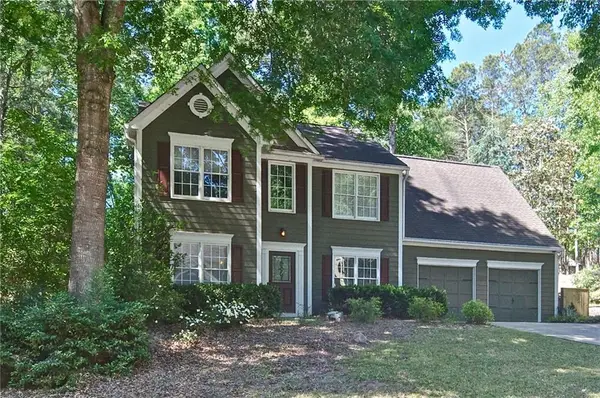 8004 Huntcliff Road, Woodstock, GA 30189
