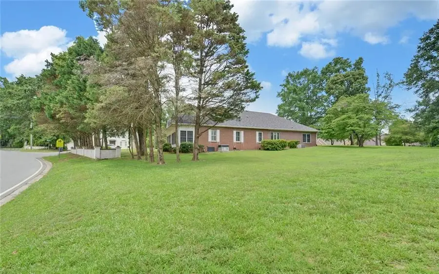 1261 Enota Avenue Ne, Gainesville, GA 30501 - #3