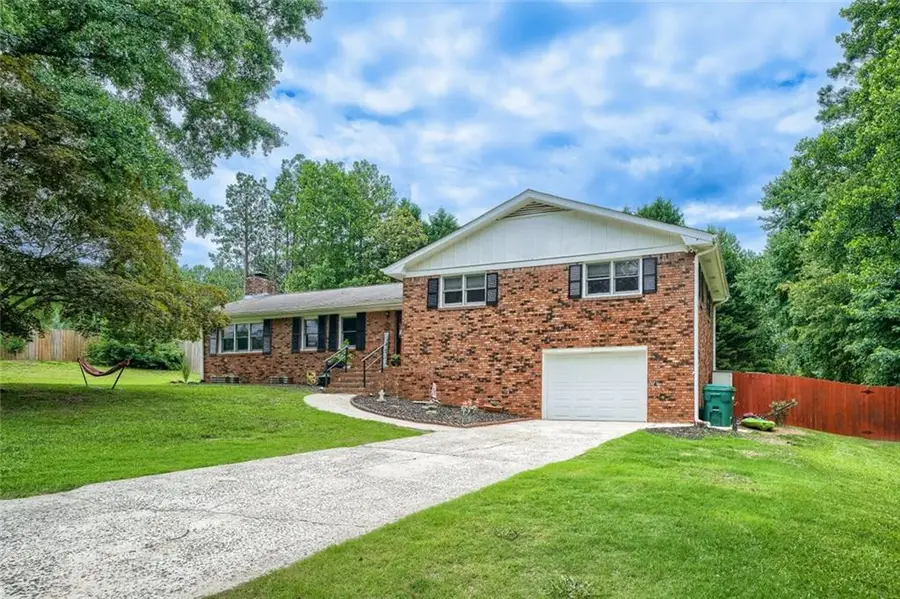 620 Ravenwood Drive, Woodstock, GA 30188 - #2
