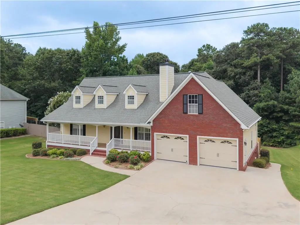 5485 Twin Oak Dr, Douglasville, GA 30135 - #1