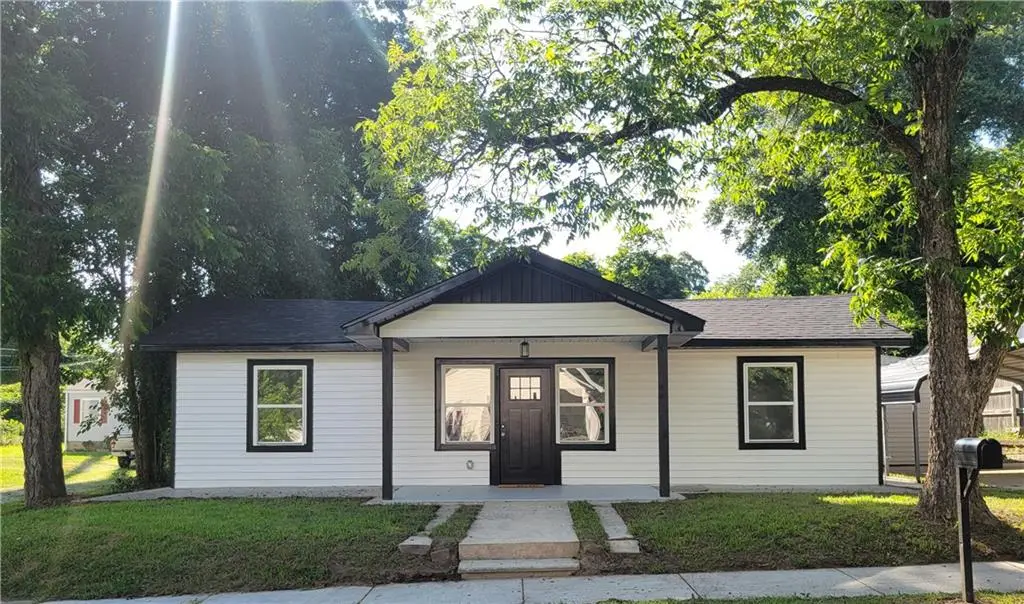 172 S Thomas Street, Elberton, GA 30635 - #1