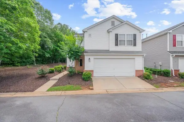 656 W Oaks Drive, Woodstock, GA 30188
