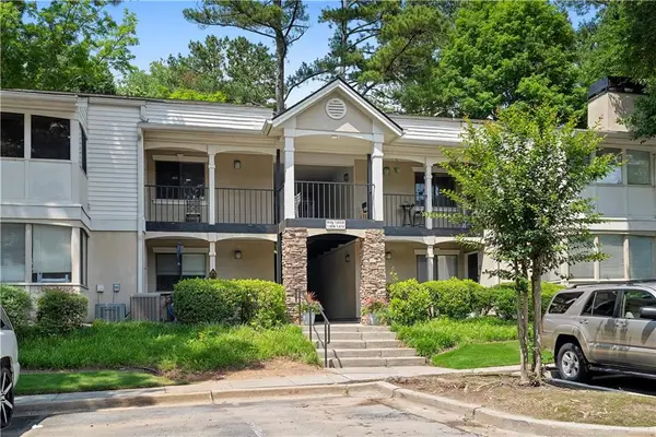 1615 Wingatw Way, Sandy Springs, GA 30350