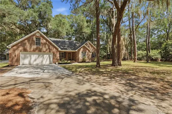 1002 Belle Island Road, Richmond Hill, GA 31324