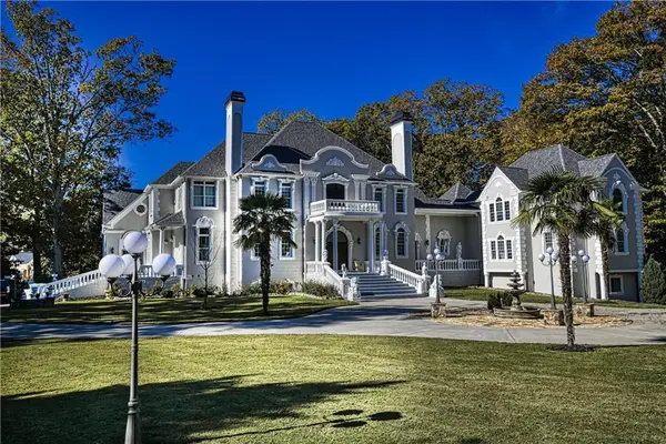 6020 Riverside Drive, Atlanta, GA 30328