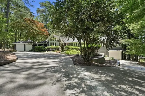 6504 Yacht Club Road, Flowery Branch, GA 30542