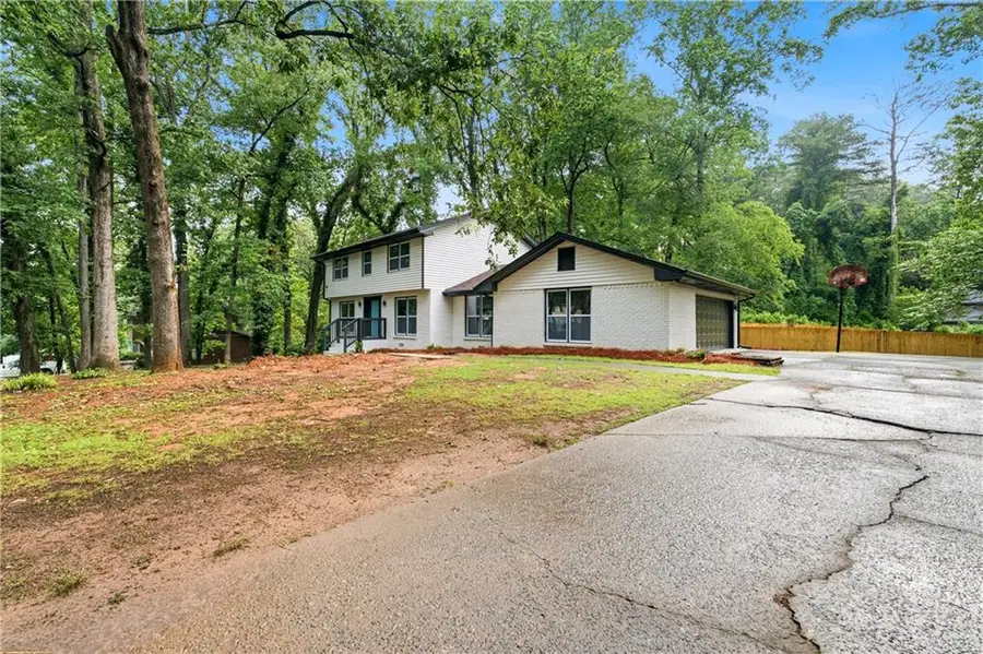 648 Bralorne Drive, Stone Mountain, GA 30087 - #2