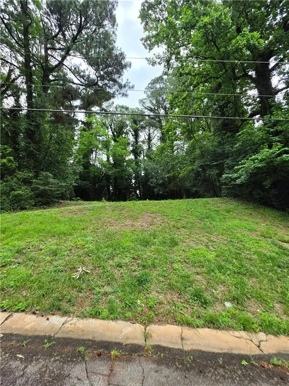 618 Simone Way, Stone Mountain, GA 30087
