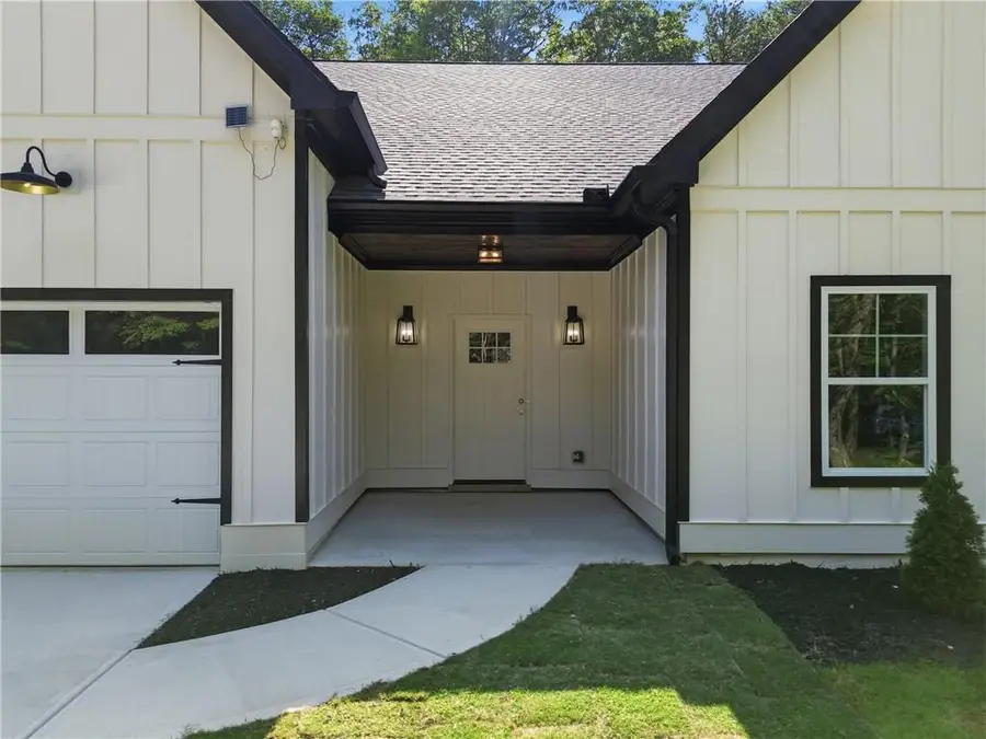 539 E Valley Road Ne, Rydal, GA 30171 - #3