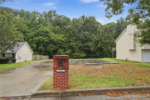 4313 Ward Bluff Court, Ellenwood, GA 30294