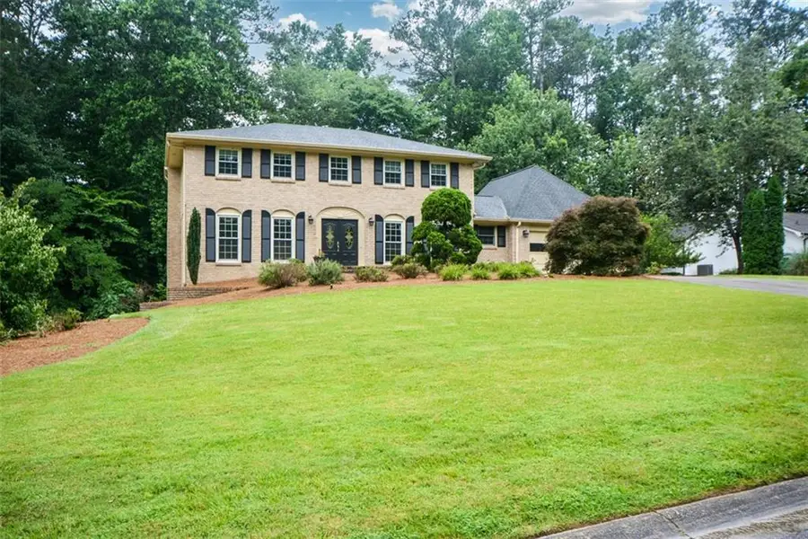 2355 N Peachtree Way, Dunwoody, GA 30338 - #2