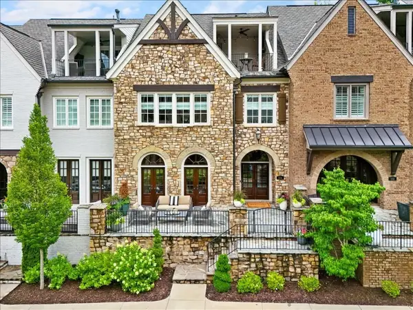 204 Violet Garden Walk, Alpharetta, GA 30004