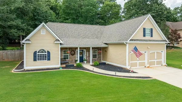 6050 Windsorcreek Drive, Douglasville, GA 30135