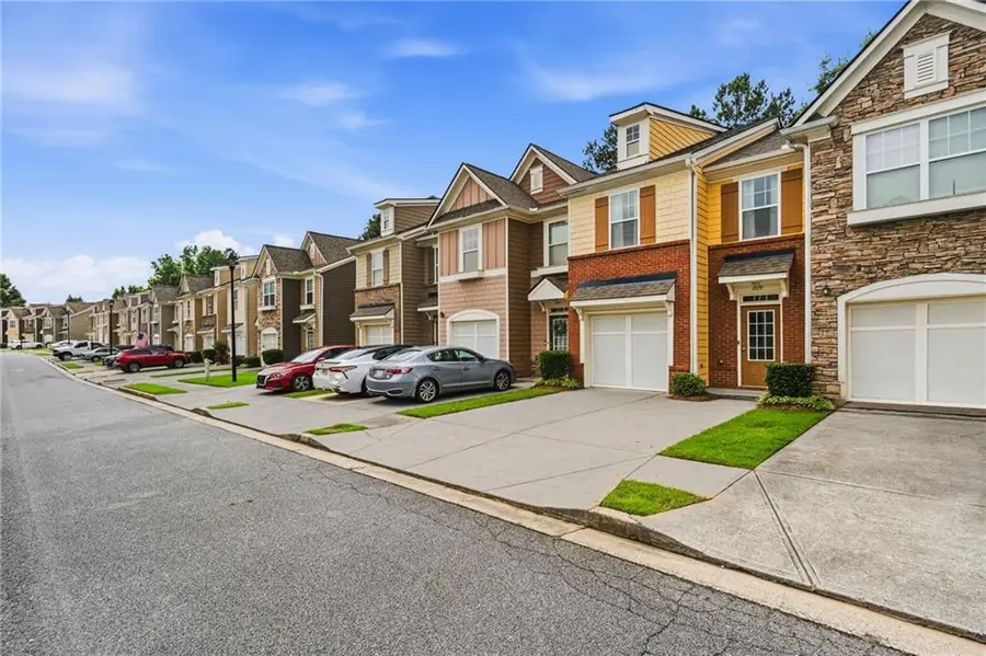 2079 Lakeshore Overlook Drive Nw, Kennesaw, GA 30152 - #3