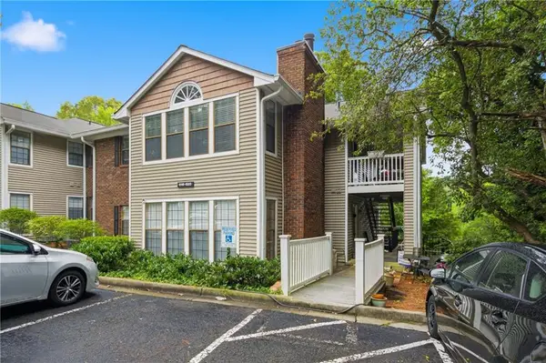 619 Barrington Hills Drive, Atlanta, GA 30350
