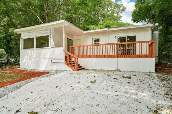 967 Lake Drive, Snellville, GA 30039